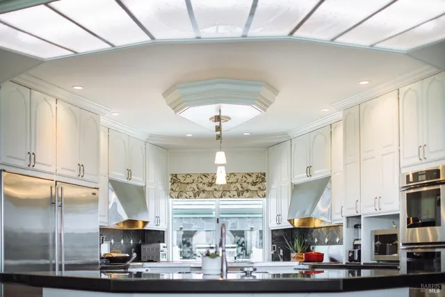 $2,995,000 | 365 Ely Road North, Petaluma, CA 94954