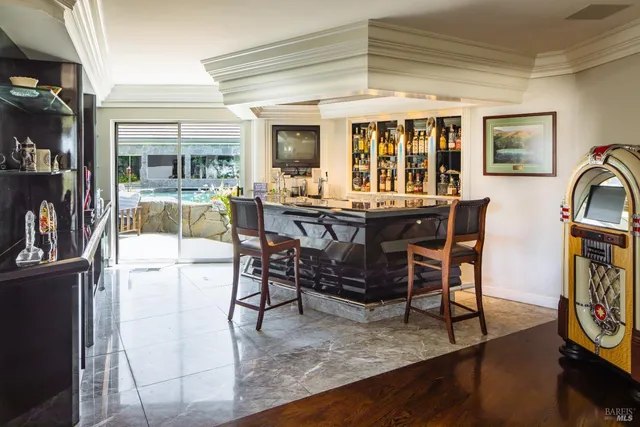 $2,995,000 | 365 Ely Road North, Petaluma, CA 94954