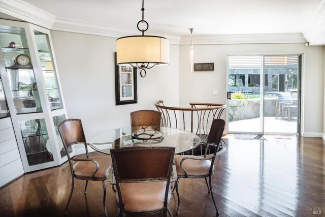 $2,995,000 | 365 Ely Road North, Petaluma, CA 94954