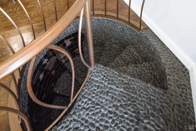 $2,995,000 | 365 Ely Road North, Petaluma, CA 94954