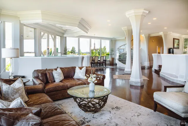 $2,995,000 | 365 Ely Road North, Petaluma, CA 94954