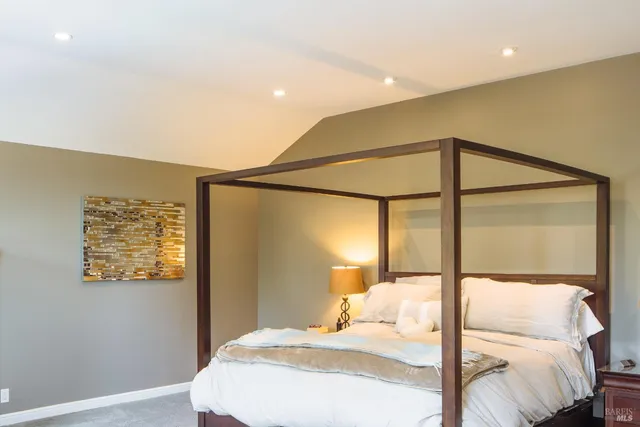 $2,995,000 | 365 Ely Road North, Petaluma, CA 94954