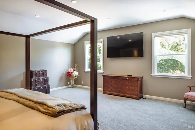 $2,995,000 | 365 Ely Road North, Petaluma, CA 94954