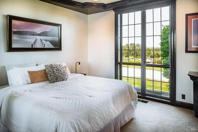 $2,995,000 | 365 Ely Road North, Petaluma, CA 94954