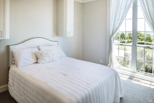 $2,995,000 | 365 Ely Road North, Petaluma, CA 94954