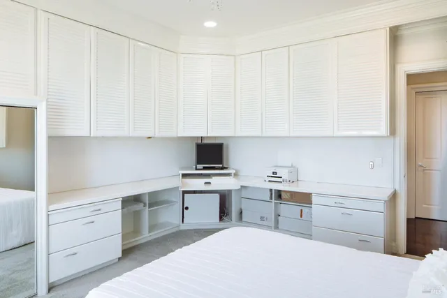 $2,995,000 | 365 Ely Road North, Petaluma, CA 94954