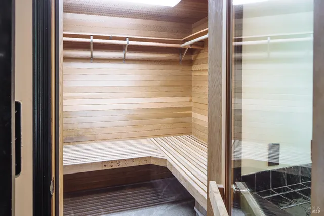 $2,995,000 | 365 Ely Road North, Petaluma, CA 94954