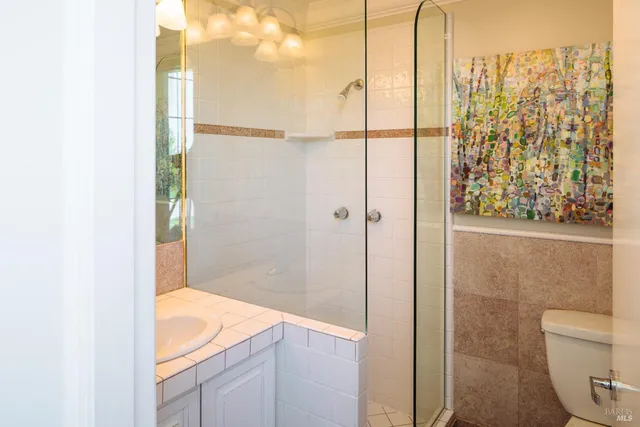 $2,995,000 | 365 Ely Road North, Petaluma, CA 94954