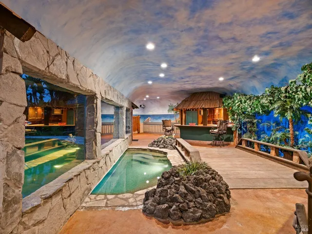 $2,995,000 | 365 Ely Road North, Petaluma, CA 94954