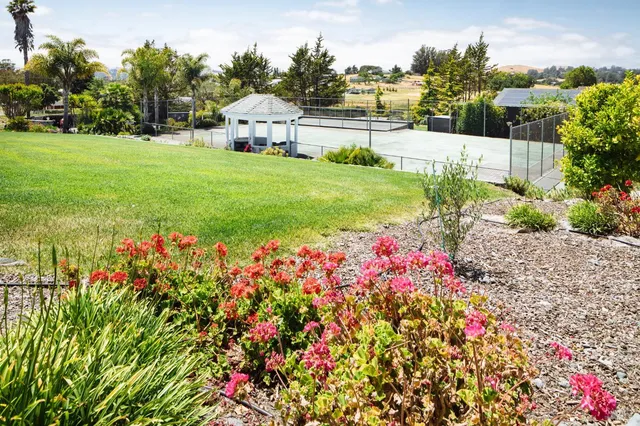 $2,995,000 | 365 Ely Road North, Petaluma, CA 94954