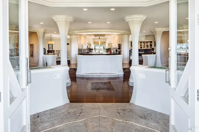 $2,995,000 | 365 Ely Road North, Petaluma, CA 94954