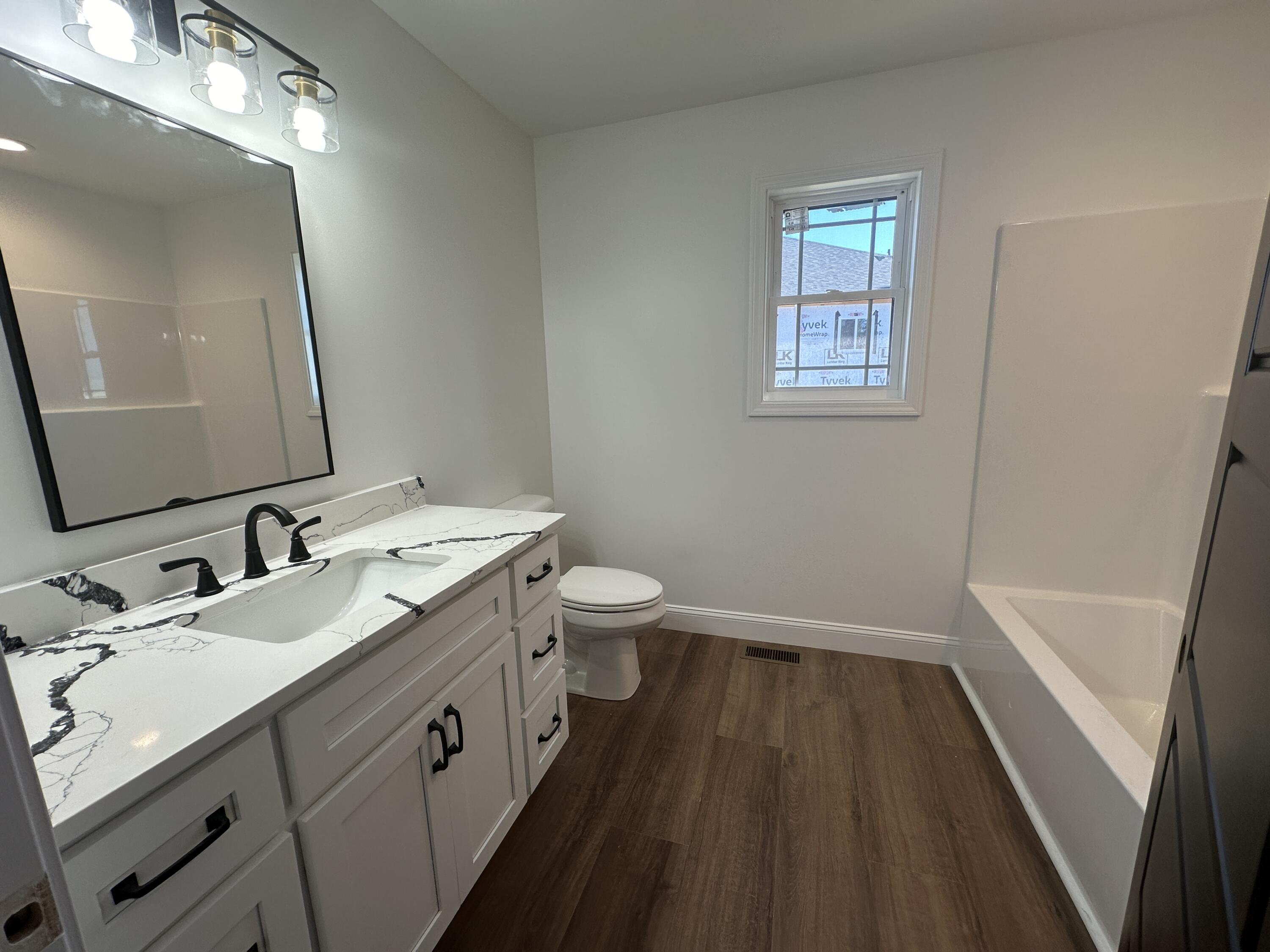 208 Max Cavnes Road Danville, KY 40422 - Photo 15 of 19 Spare Bathroom