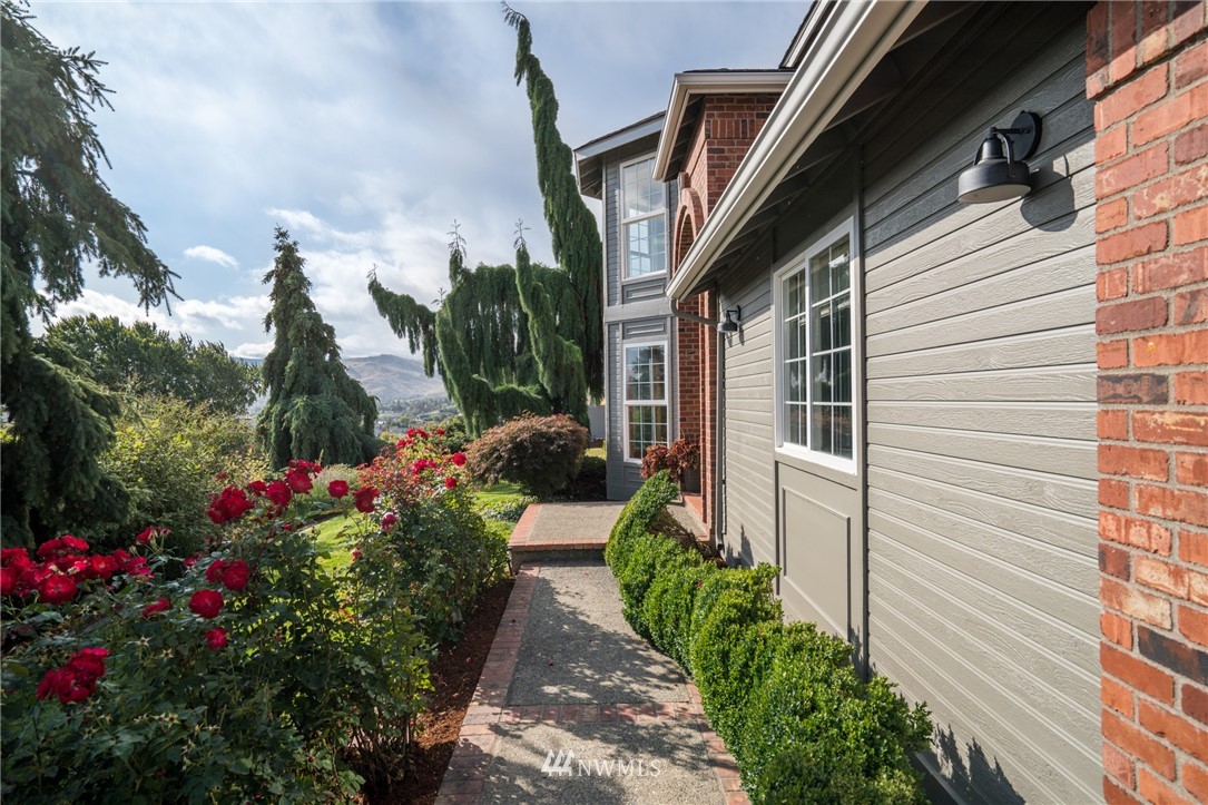 2002 Broadway North Wenatchee, WA 98801 - Photo 16 of 24