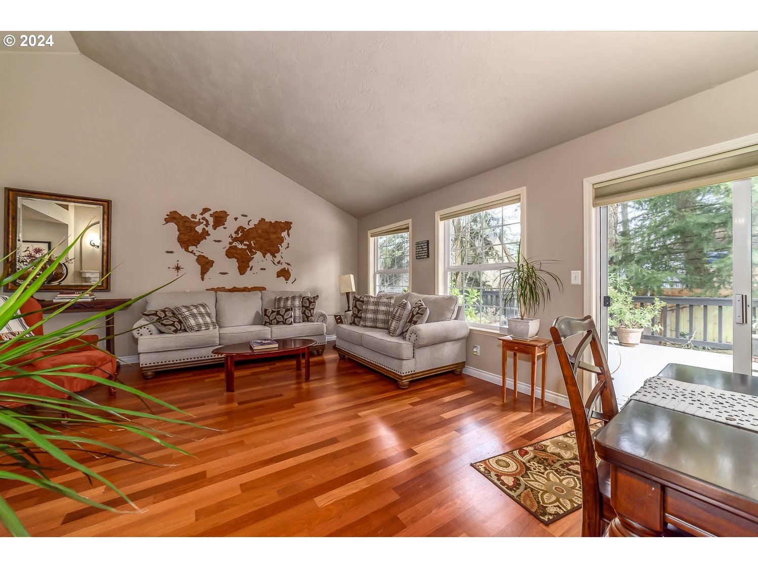 839 South 68th Street Springfield, OR 97478 - Photo 7 of 34 a living room with furniture and a table