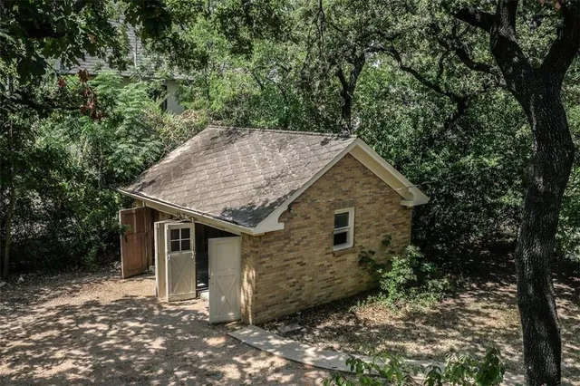 $6,000 | 2301 Enfield Road, Austin, TX 78703