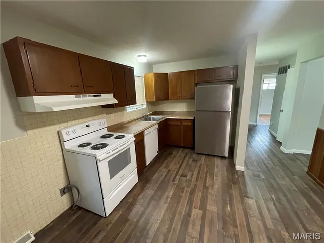 $94,900 | 1221 Scott Avenue, St. Louis, MO 63138