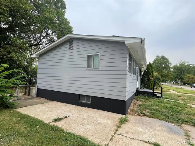 $94,900 | 1221 Scott Avenue, St. Louis, MO 63138