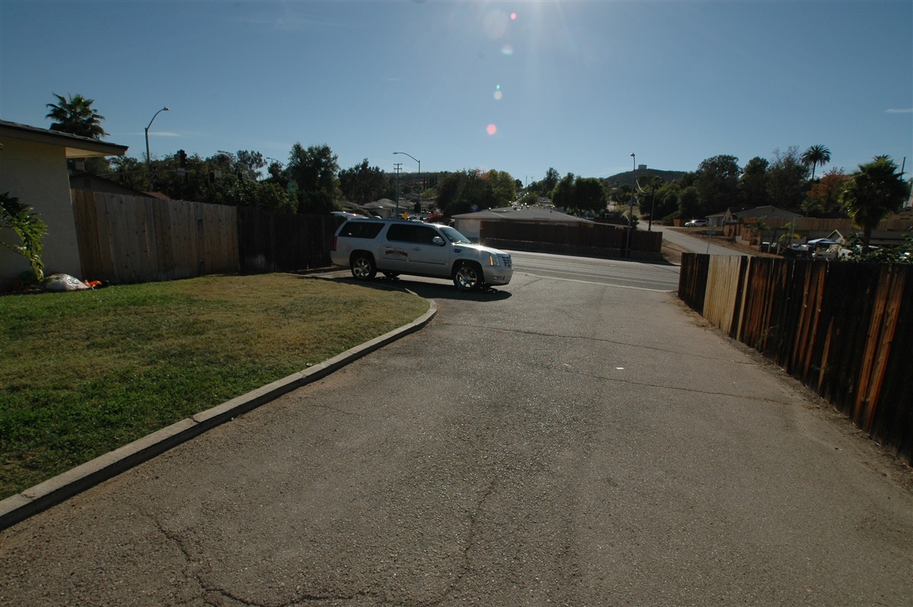 8819 Los Coches Road Lakeside, CA 92040 - Photo 4 of 24 Gallery Image 4