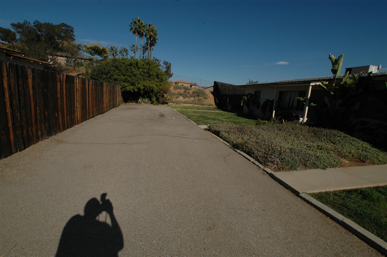 8819 Los Coches Road Lakeside, CA 92040 - Photo 5 of 24 Gallery Image 5