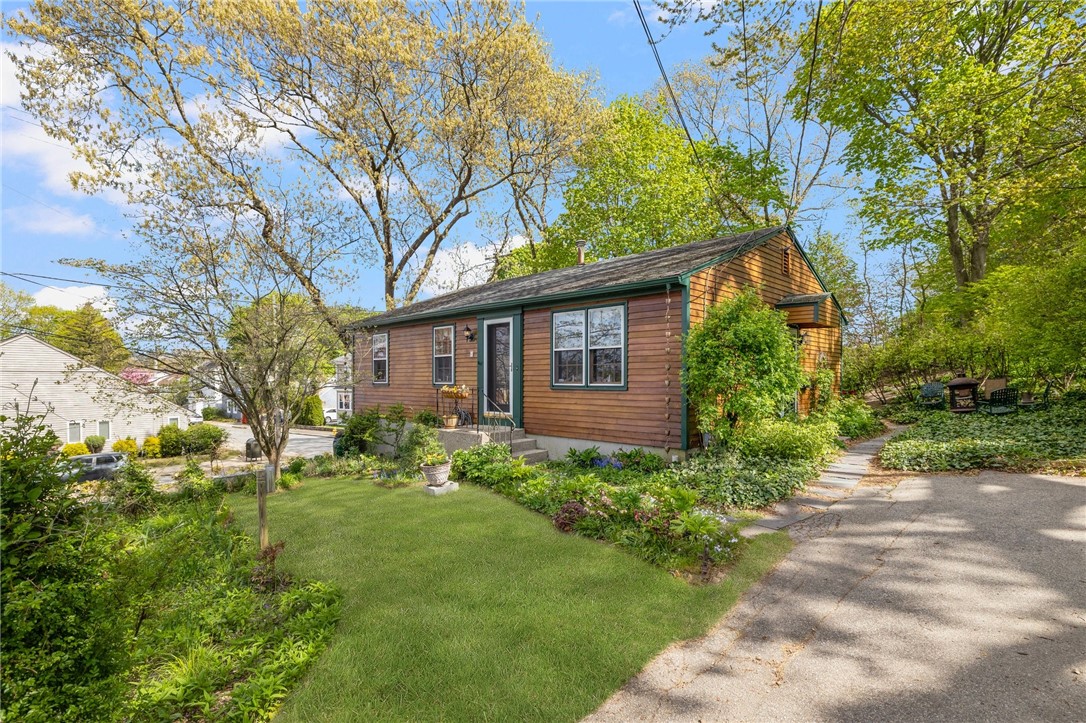 4 Rhodes Street Pawtucket, RI 02860 - Photo 1 of 37 Gallery Image 1