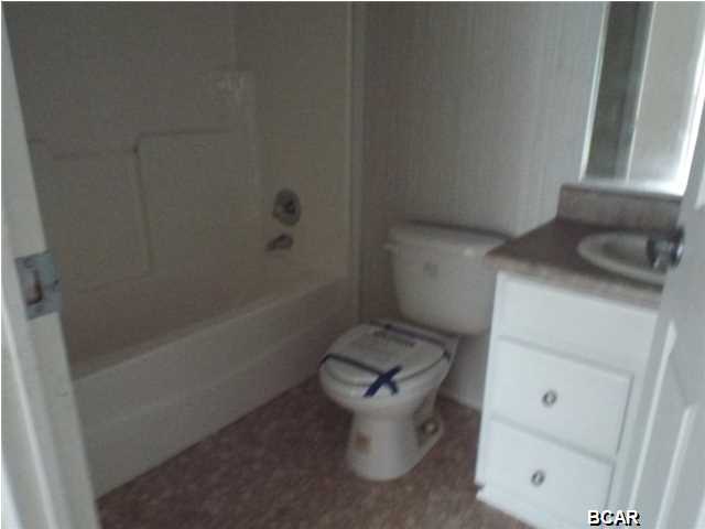 7100 High Hopes Road, Unit B Youngstown, FL 32466 - Photo 9 of 19 Gallery Image 9