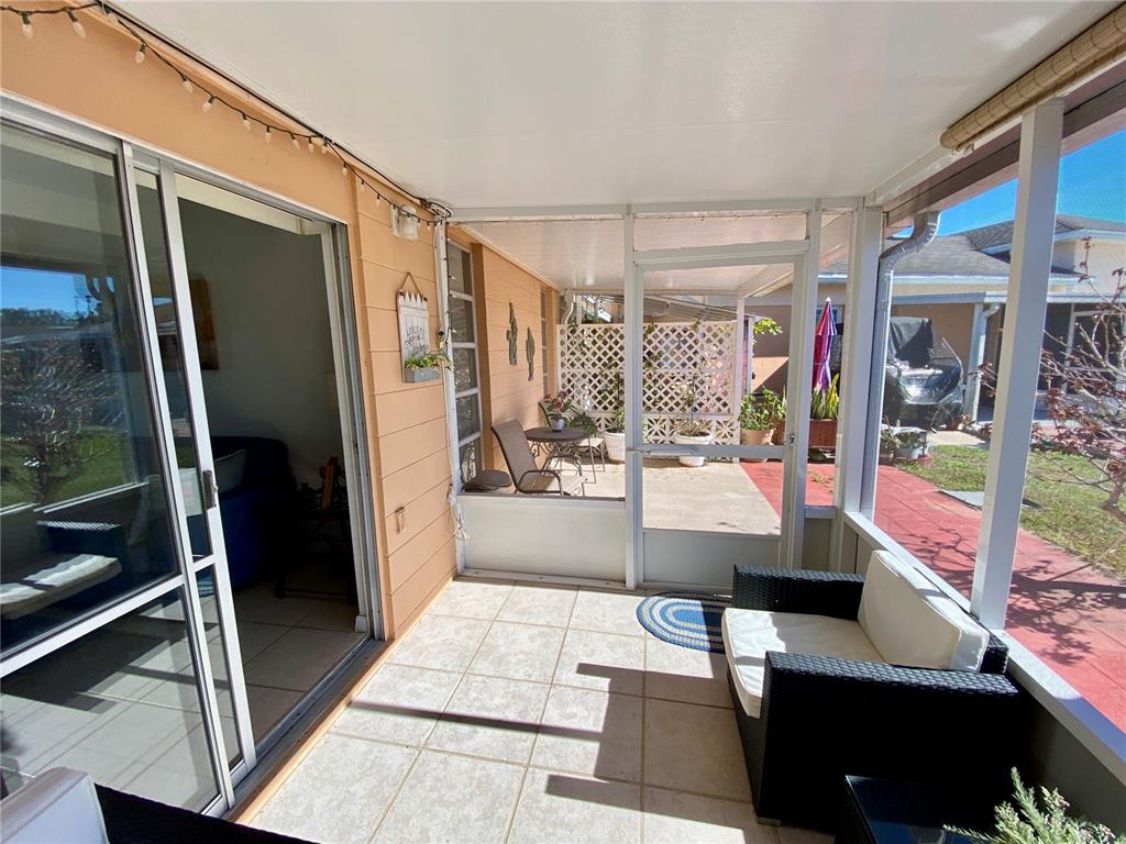 3429 Club Circle Lakeshore, FL 33854 - Photo 14 of 37 a view of living room
