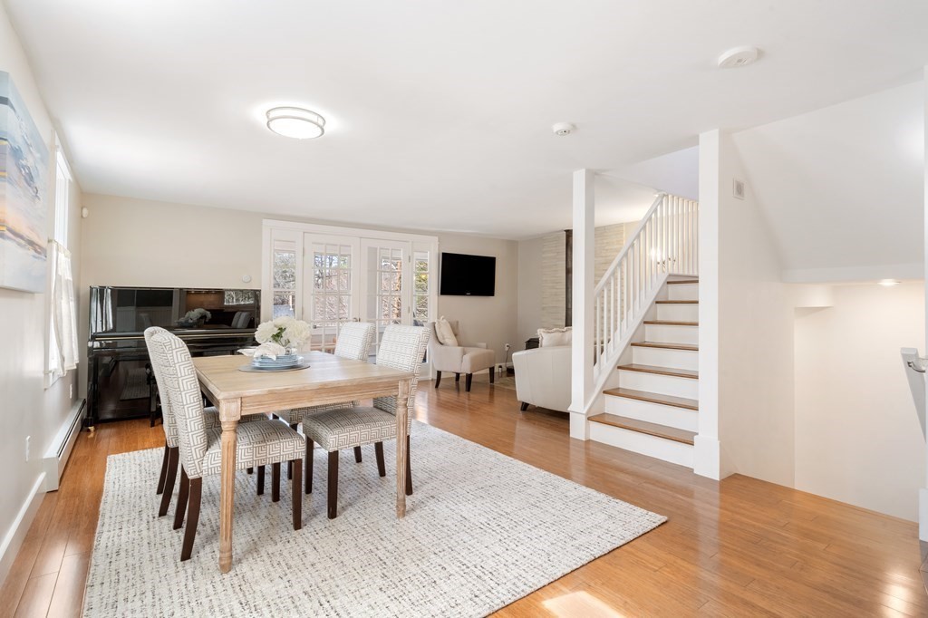 59 Russell Road Wellesley, MA 02482 - Photo 3 of 33