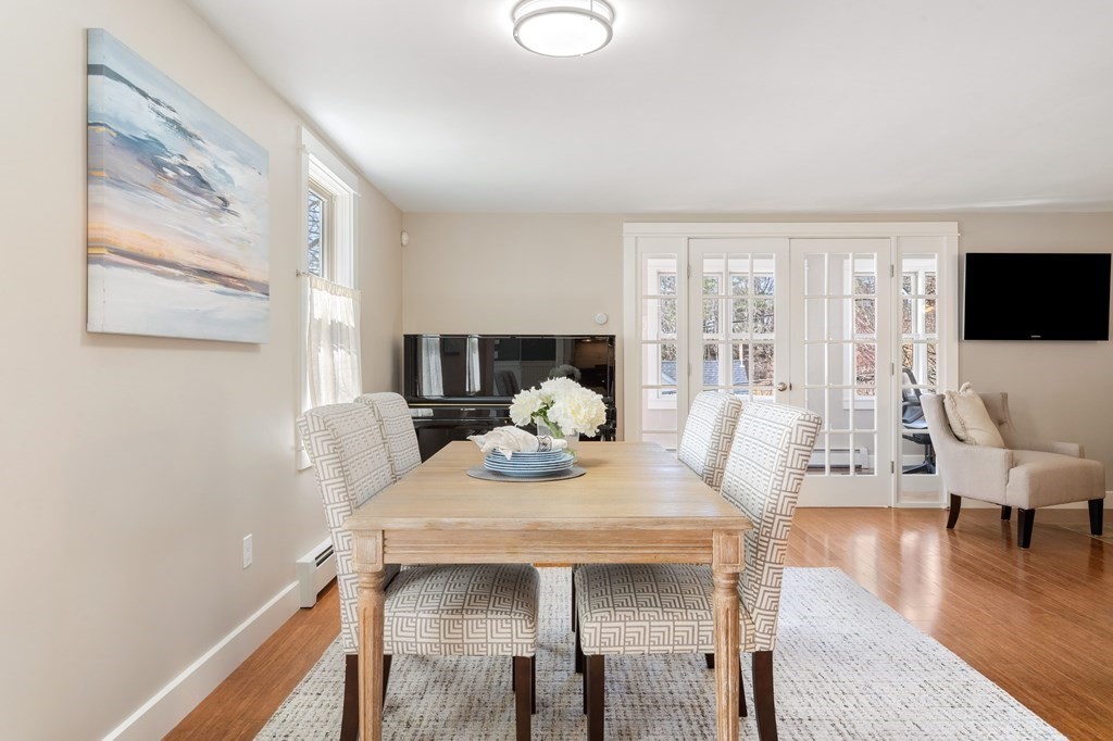 59 Russell Road Wellesley, MA 02482 - Photo 4 of 33