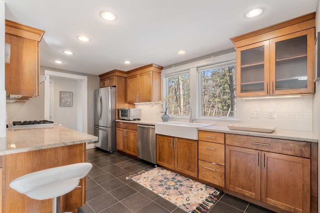 59 Russell Road Wellesley, MA 02482 - Photo 6 of 33