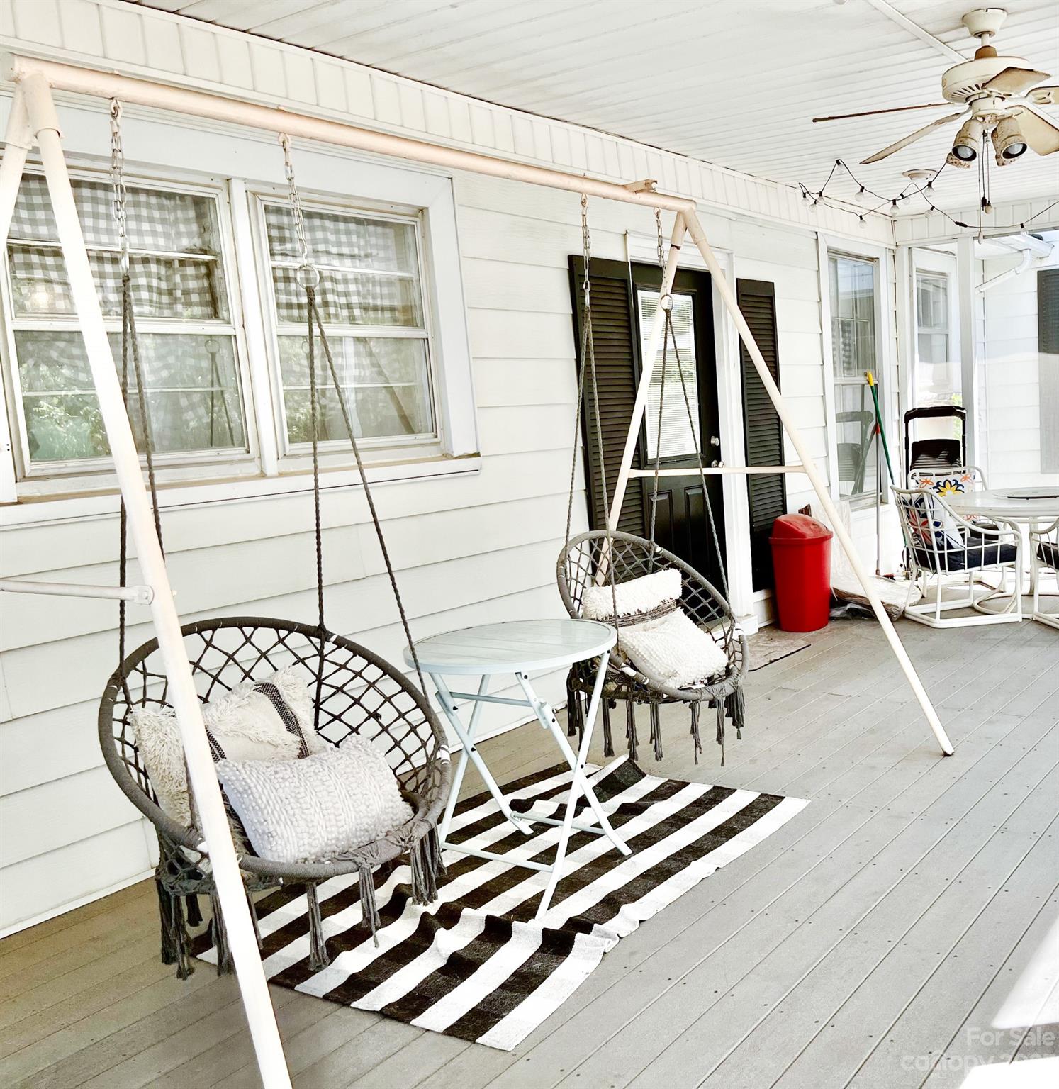 423 North Matson Street Kershaw, SC 29067 - Photo 31 of 33 a bedroom with furniture and a window