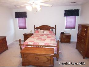 4200 Fielding Drive Springfield, IL 62711 - Photo 7 of 9
