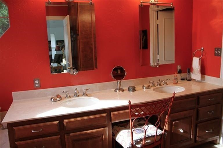 8007 Raleigh Avenue Lubbock, TX 79424 - Photo 10 of 10 Master Bathroom