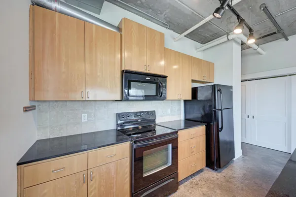 $2,900 | 807 East 14th Street, Unit 306, Austin, TX 78702