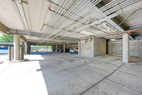 $2,900 | 807 East 14th Street, Unit 306, Austin, TX 78702