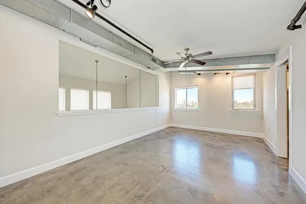 $2,900 | 807 East 14th Street, Unit 306, Austin, TX 78702