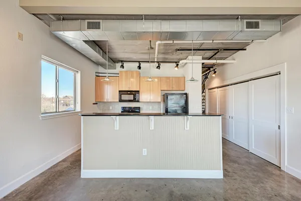 $2,900 | 807 East 14th Street, Unit 306, Austin, TX 78702