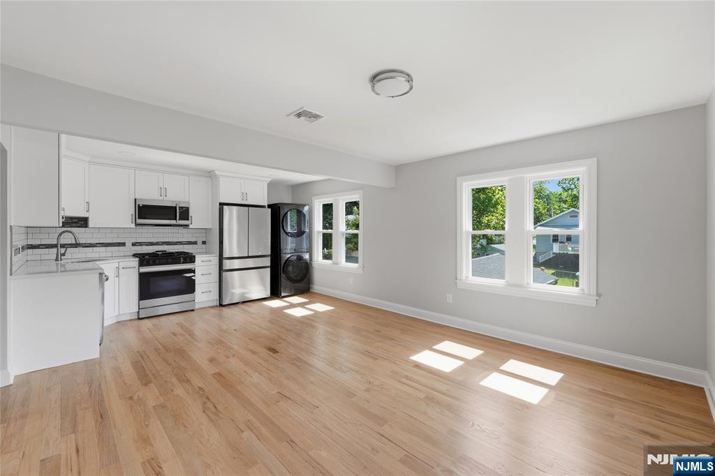 43 4th Street Ridgefield Park, NJ 07660 - Photo 2 of 8
