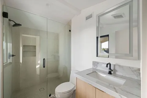 $4,595,000 | 518 Poinsettia Avenue, Corona del Mar, CA 92625