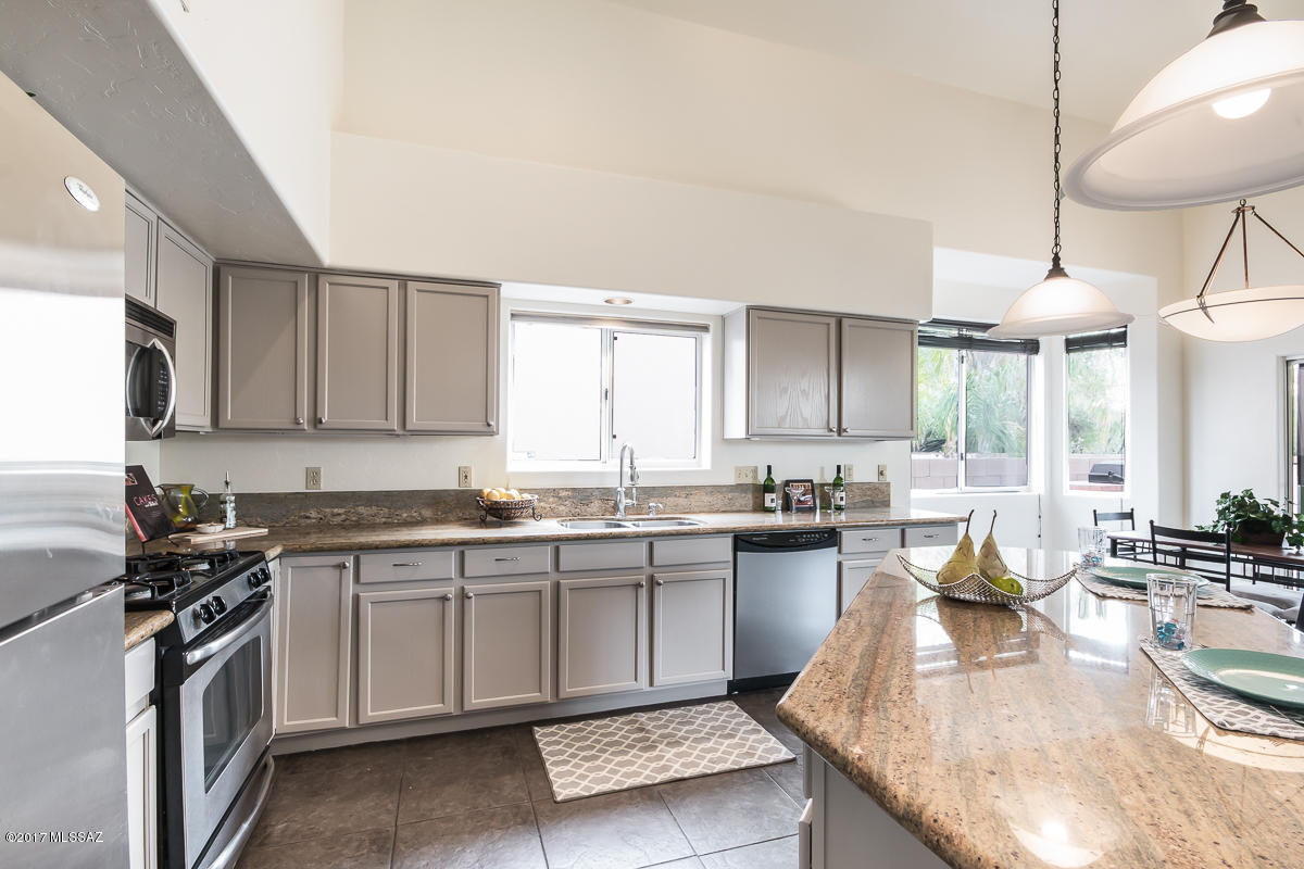 8172 East Quartz Ridge Drive Tucson, AZ 85715 - Photo 11 of 39