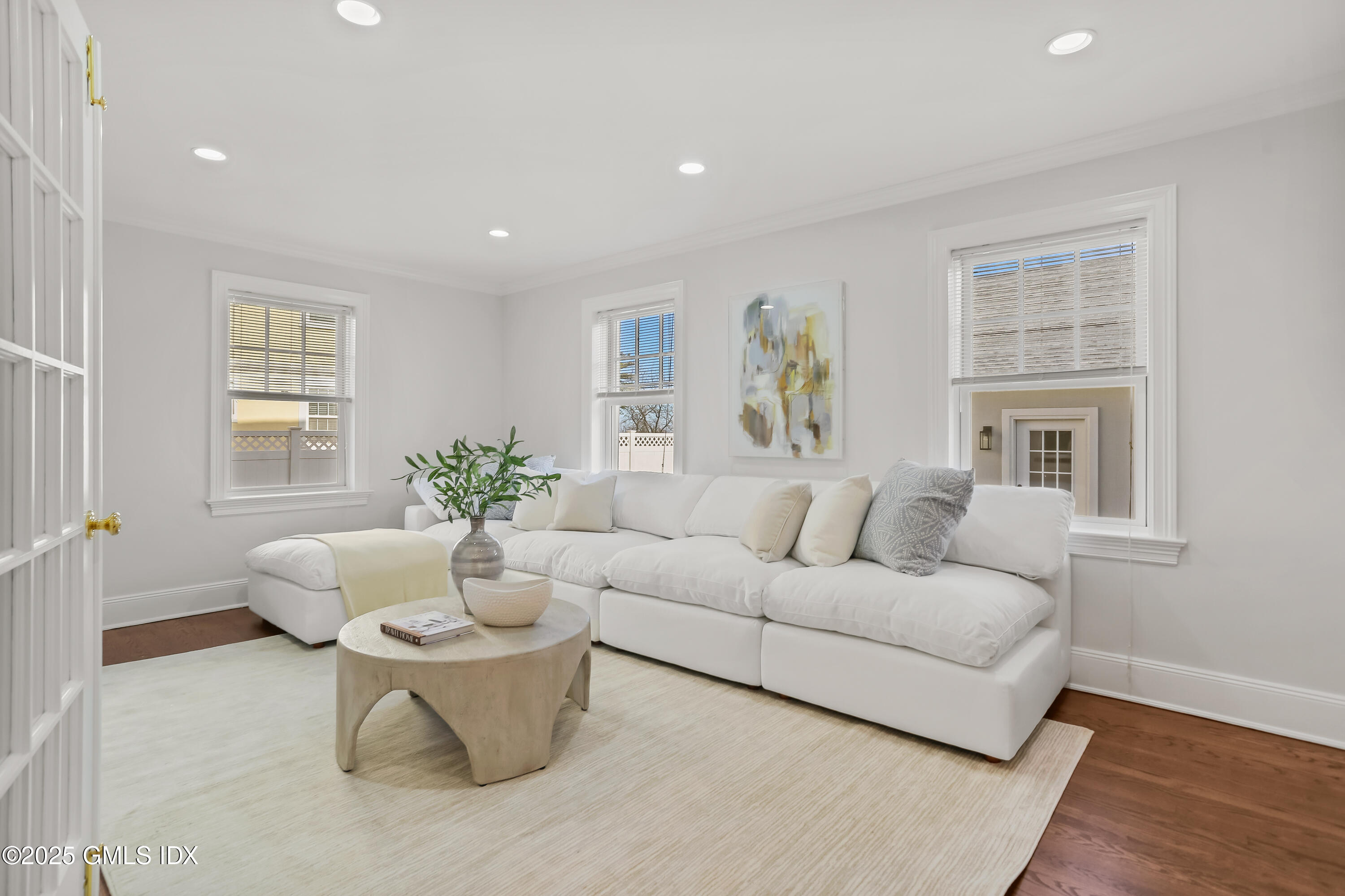 151 Hamilton Avenue Greenwich, CT 06830 - Photo 11 of 23 Family Room