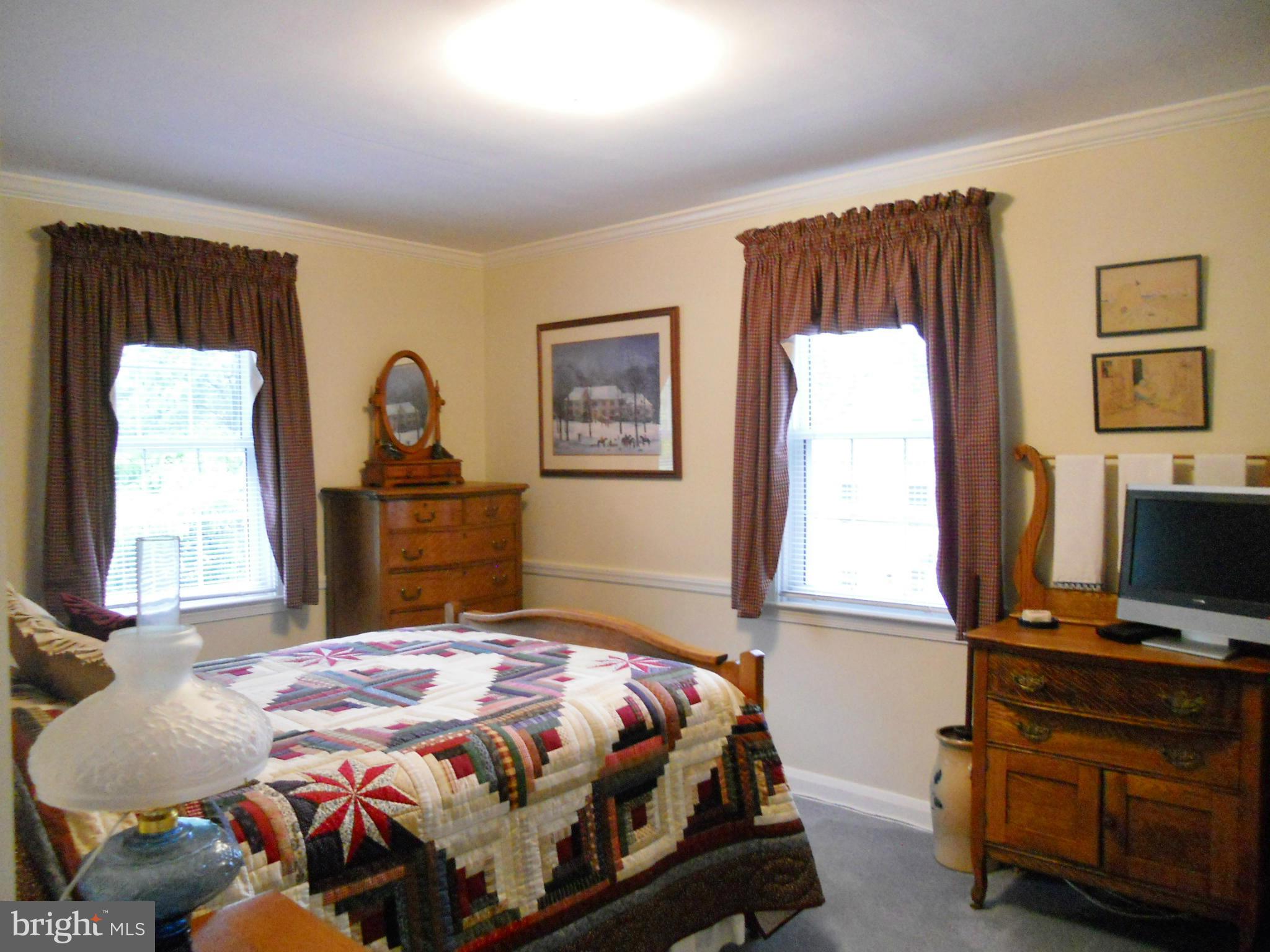 417 Chumleigh Road Baltimore, MD 21212 - Photo 10 of 16 Second Bedroom