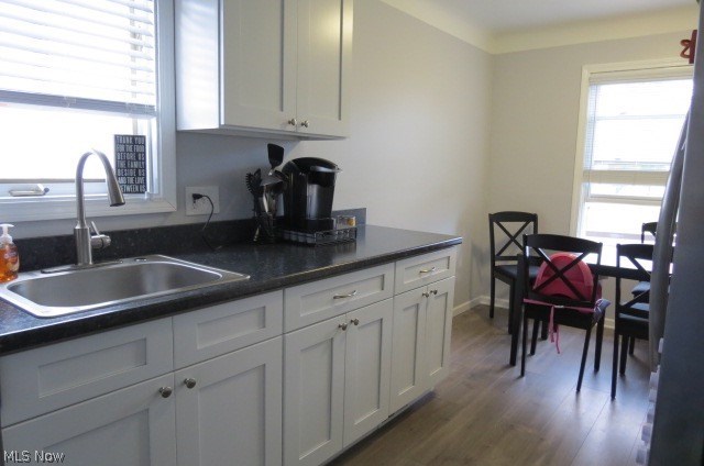 1418 Sunset Road Cleveland, OH 44124 - Photo 10 of 26