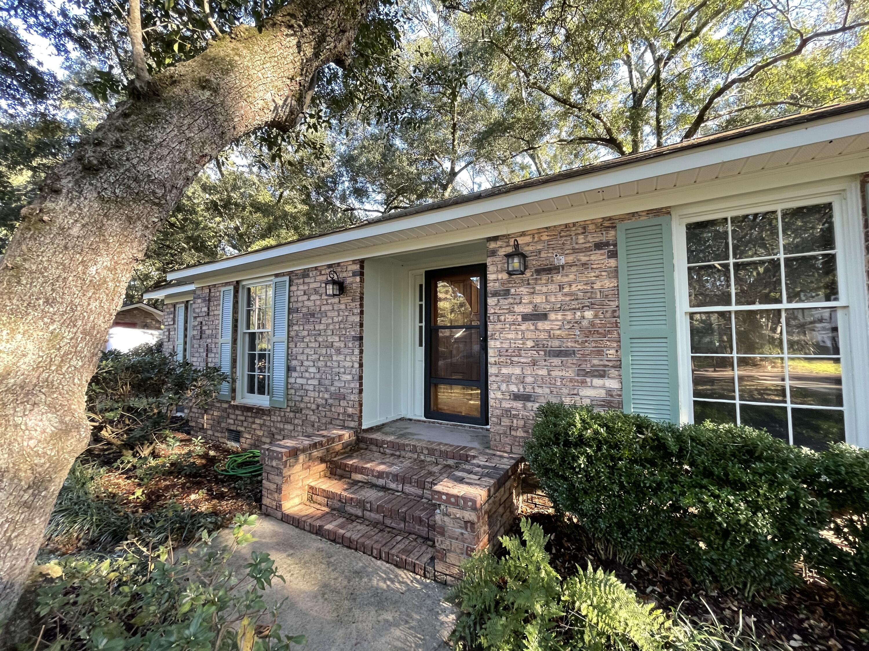 701 Ritter Drive Charleston, SC 29412 - Photo 3 of 22 c_IMG_3330