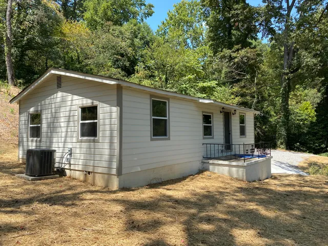 $1,500 | 975 Beason Drive, Chattanooga, TN 37405