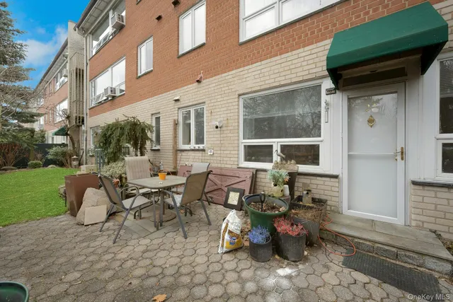 $599,000 | 22 Channing Place, Unit G, Eastchester, NY 10709