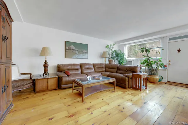 $599,000 | 22 Channing Place, Unit G, Eastchester, NY 10709