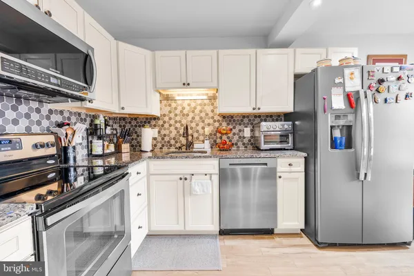 $320,000 | 2216 Castle Rock Square, Unit 12C, Reston, VA 20191