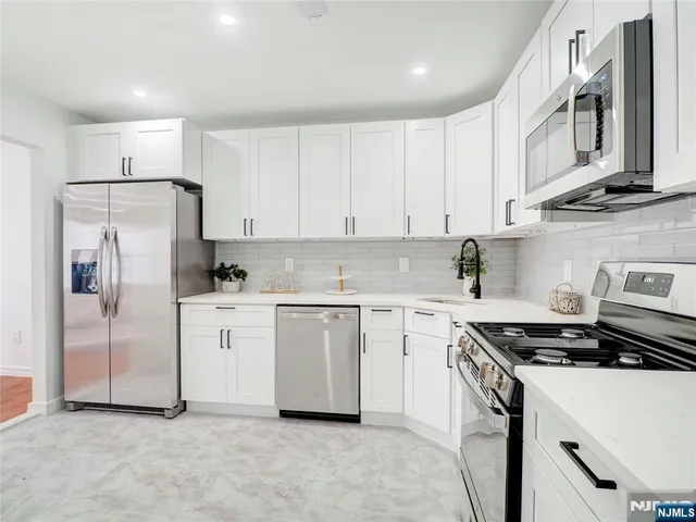 $400,000 | 42 Krueger Court, Unit 1305, Newark, NJ 07103