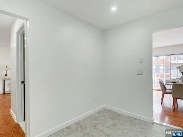 $400,000 | 42 Krueger Court, Unit 1305, Newark, NJ 07103