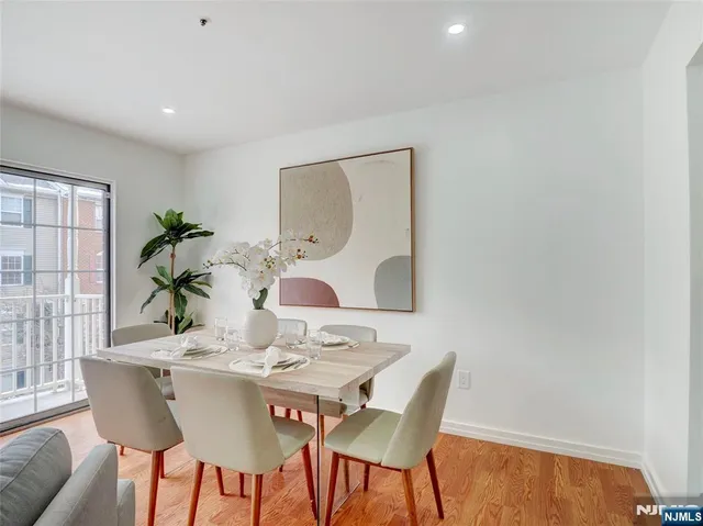 $400,000 | 42 Krueger Court, Unit 1305, Newark, NJ 07103